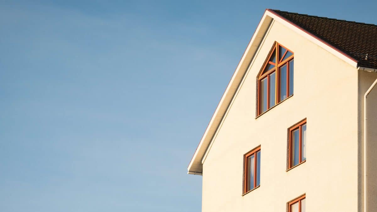 Comprendre le marché immobilier : l'impact du quatre pour cent immo